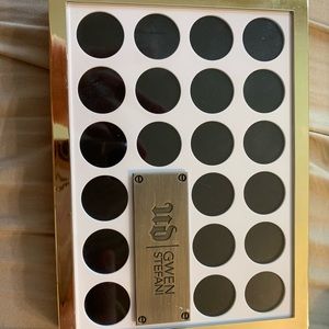 Urban Decay Gwen Stefani eyeshadow pallet
